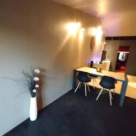 Le Sensual Love hotel *